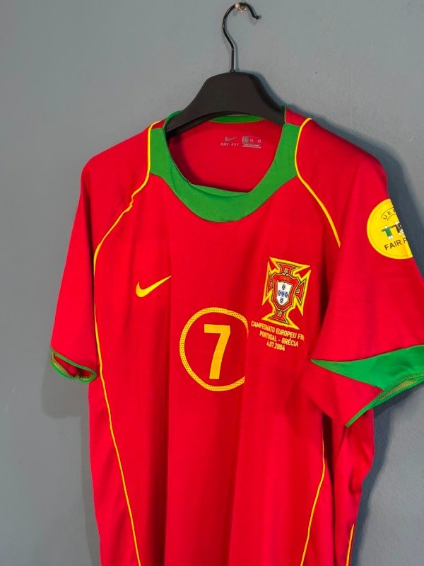 Producto - CAMISETA RETRO PORTUGAL TITULAR 2004 - 3