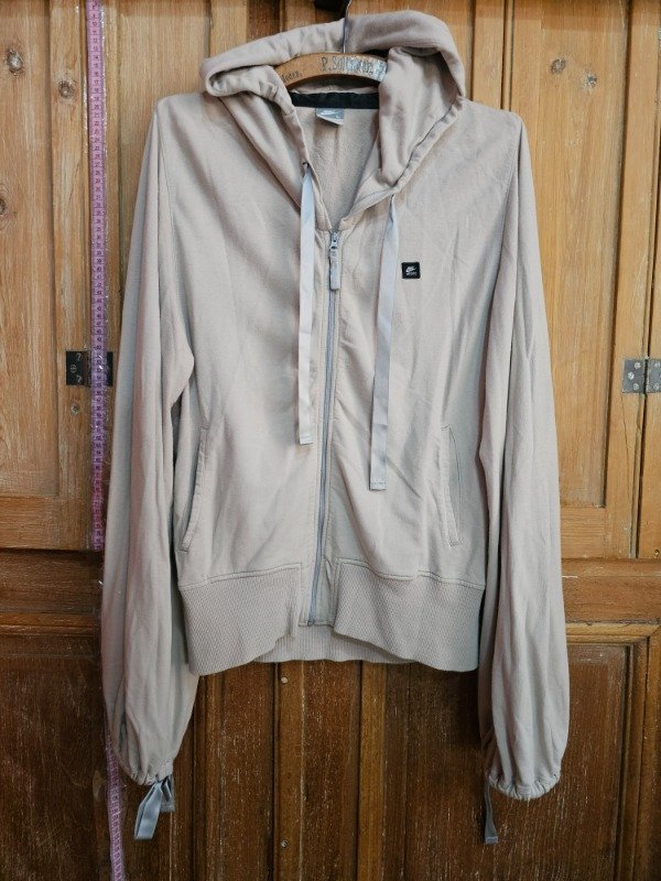 Producto - Buzo Nike Beige t.L