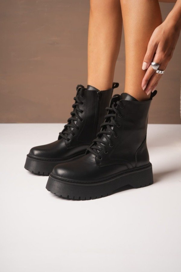 Producto - Borcegos Alania Negro // 76.500 TRANSF