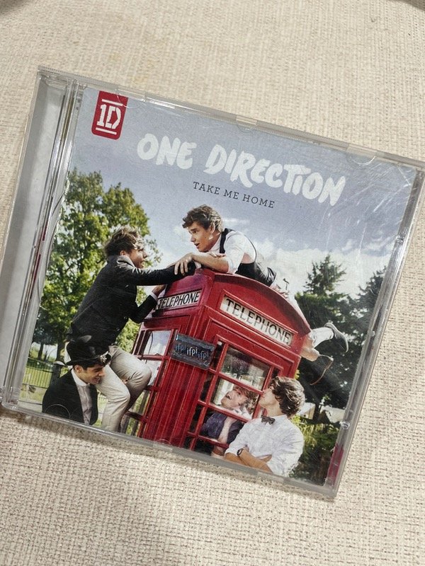 Producto - One direction take me home