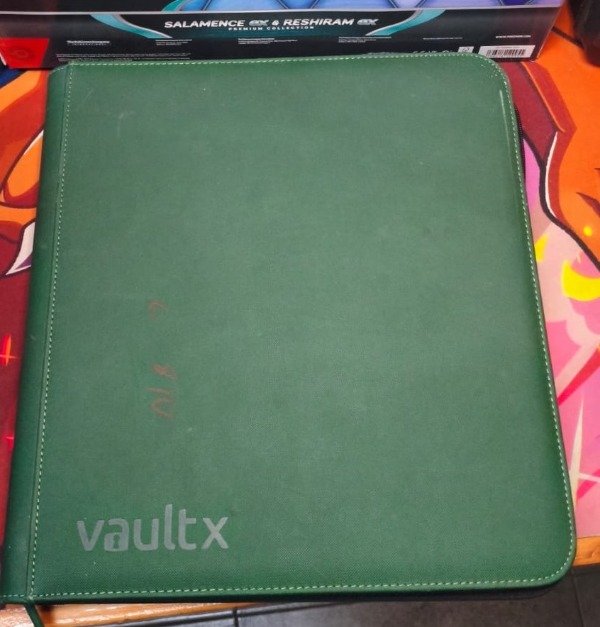 Producto - USADA Carpeta VaultX 12 Bolsillos con Cierre - 480 CARTAS - OUTLET