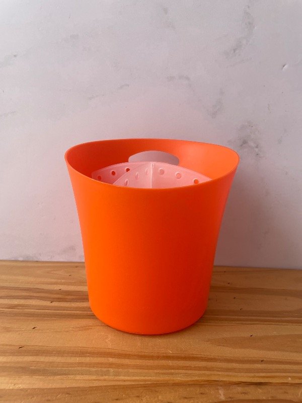 Producto - Escurridor Naranja
