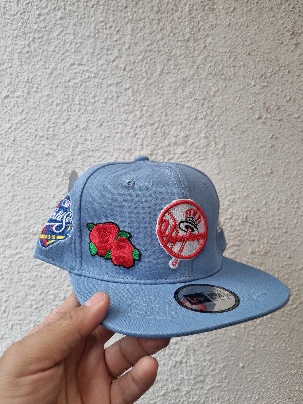 Producto - Gorra YANKEES PLANA REGULABLE CELESTE