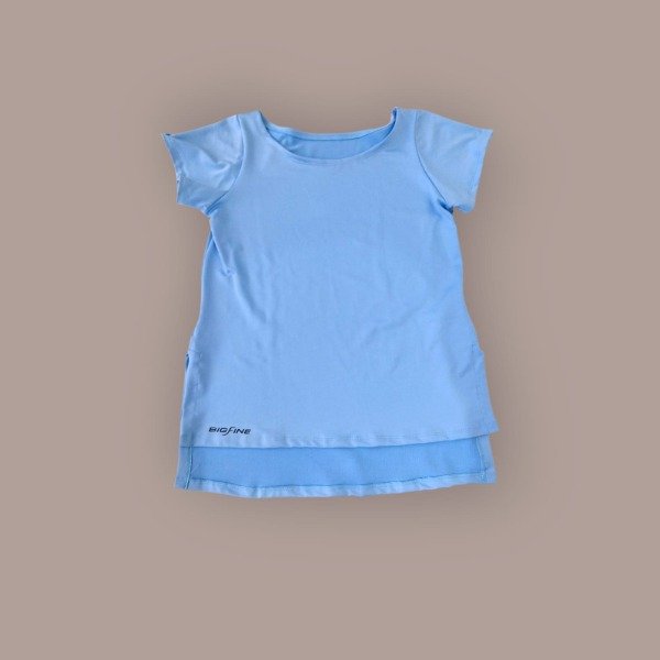 Producto - Remera celeste larga