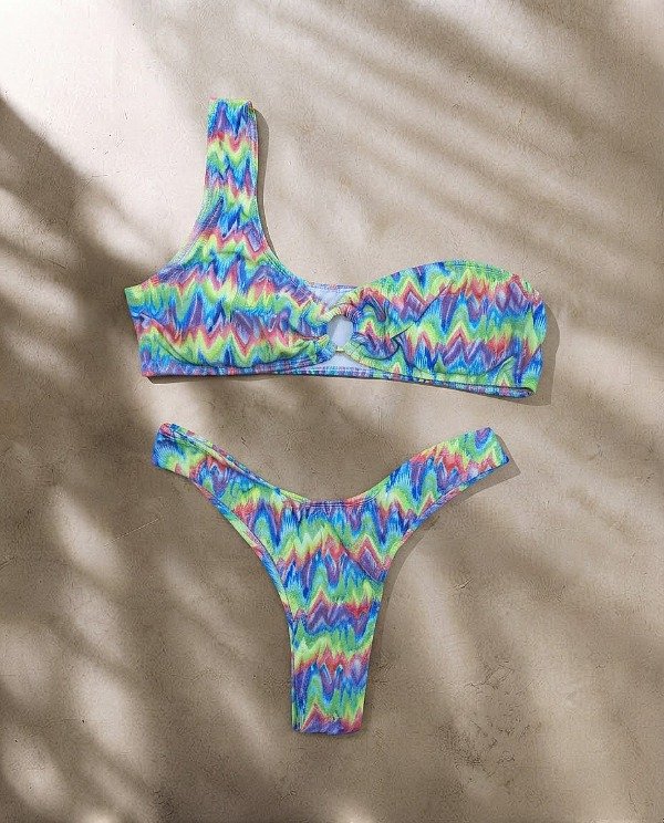 Producto - Bikini de un hombre multicolor AL COSTO