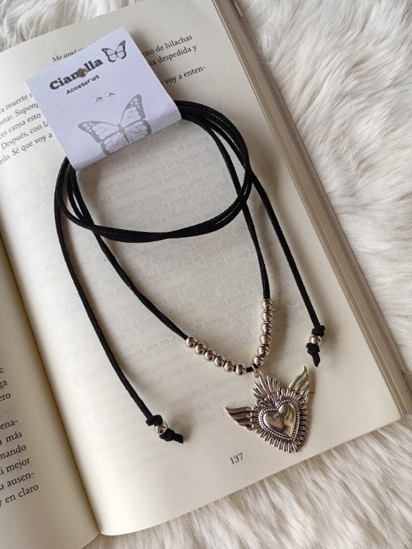 Producto - Lazo de gamuza mil amores