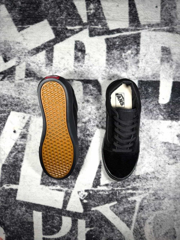 Producto - VANS Old Skool "total black" - 3