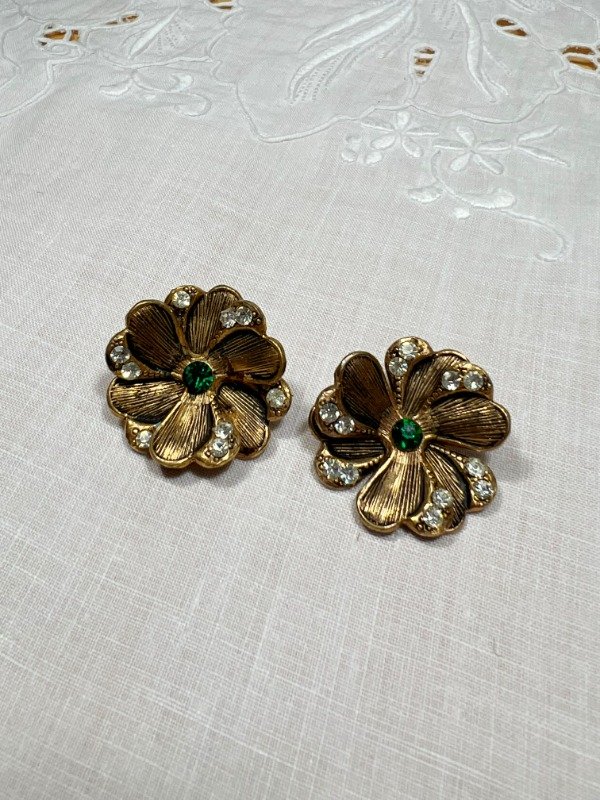 Producto - Aros antiguos flor con cristal verde