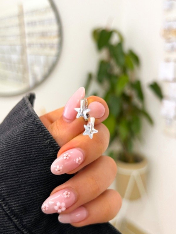 Producto - Aritos acero quirúrgico estrella tipo swarovski
