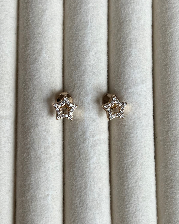 Producto - Aros estrella con micropave enchapados en oro 18k