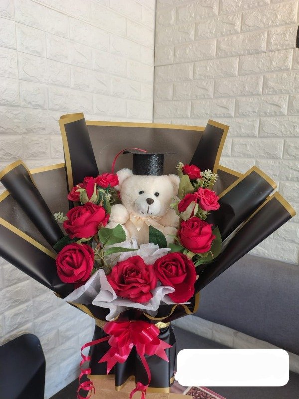 Producto - Ramo de flores Rojas .