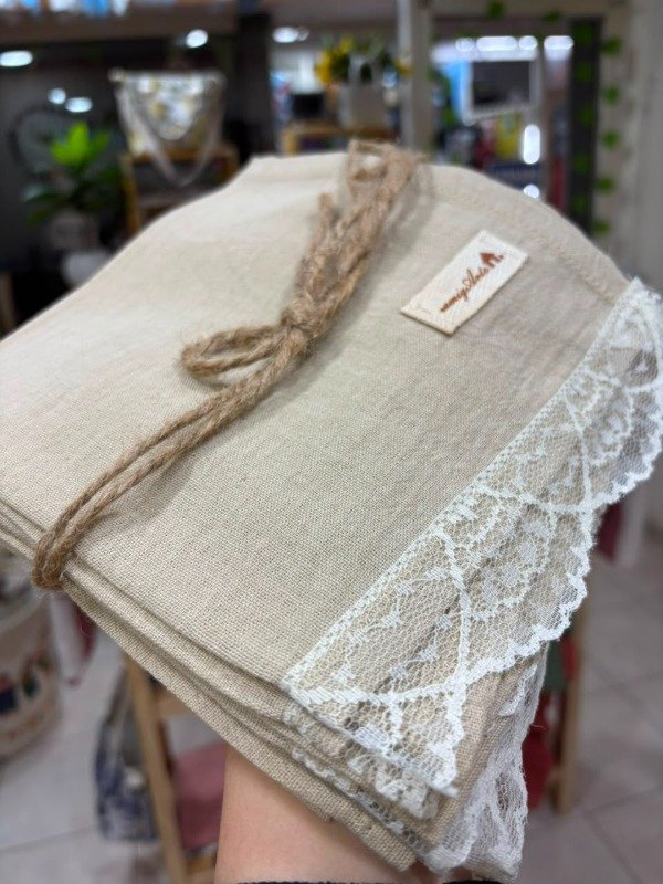 Producto - SERVILLETAS DE GASA CON PUNTILLA - 0
