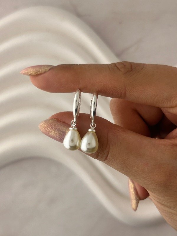 Producto - ARGOLLAS DE PLATA PERLAS GOTAS 1082