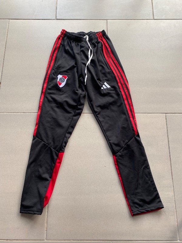 Producto - Pantalón de River 2026
