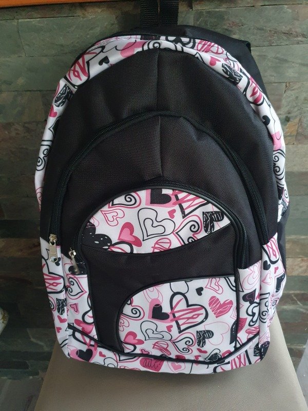Producto - Mochila Cordura Corazones Modelo Influencer