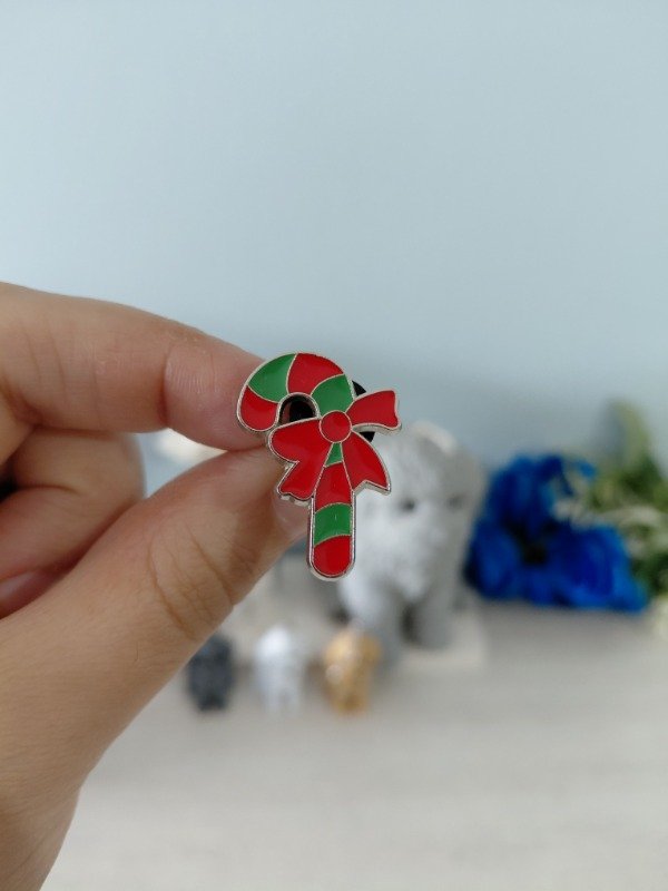 Producto - Pin metalizado - Bastón de caramelo #2577