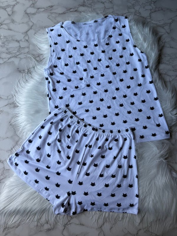Producto - Pijama corto de short y musculosa ancha - Gatito Blanco