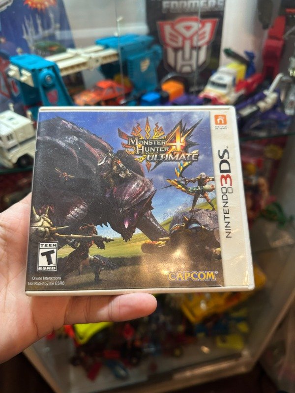 Producto - MONSTER HUNTER ULTIMATE 4 SOLO CAJA