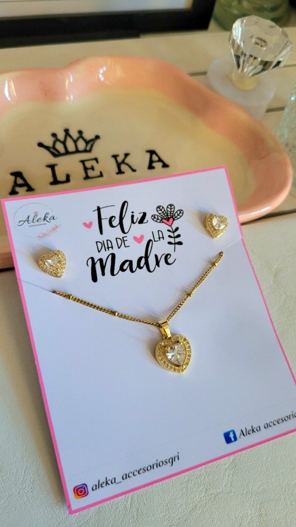 Producto - Conjunto collar y aros corazón con cubic y micropavé  de acero dorado - 1