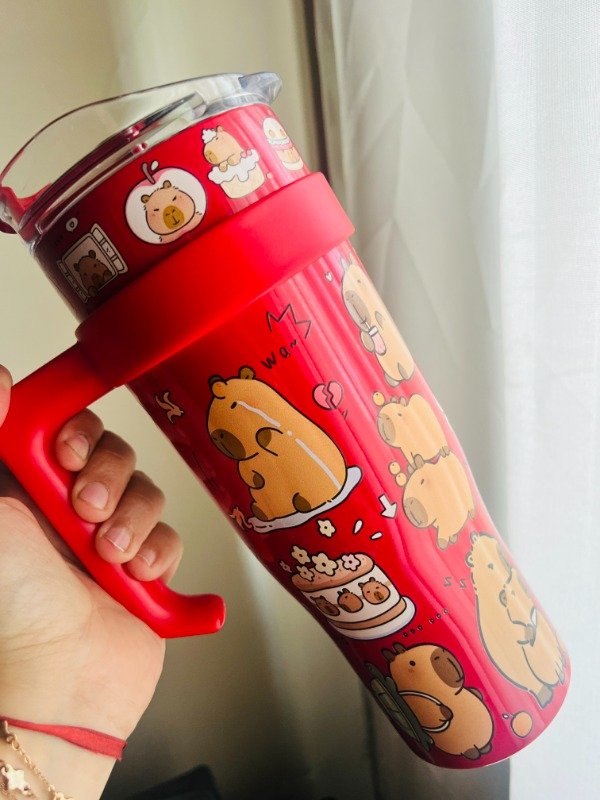 Producto - quencher capibara 1200ml con sorbete metalico