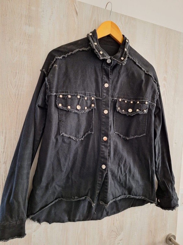 Producto - Camisaco negro de jeans