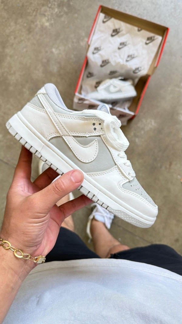 Producto - Nike Dunk Blanco/Gris