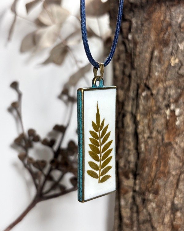 Producto - Dije Jacarandá bronce blanco