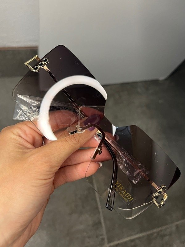 Producto - Lentes cuadrados gris