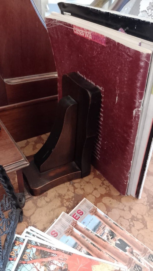 Producto - Sujeta libros madera