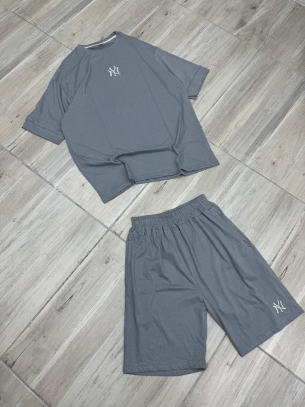 Producto - Conjunto Gris