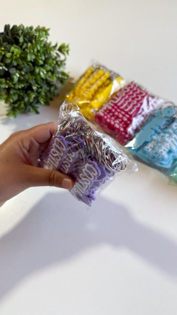 Producto - 50 Llaveros bicolor con nombre - 4