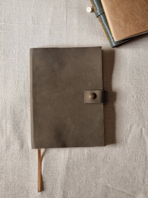 Producto - Cuaderno Oliva