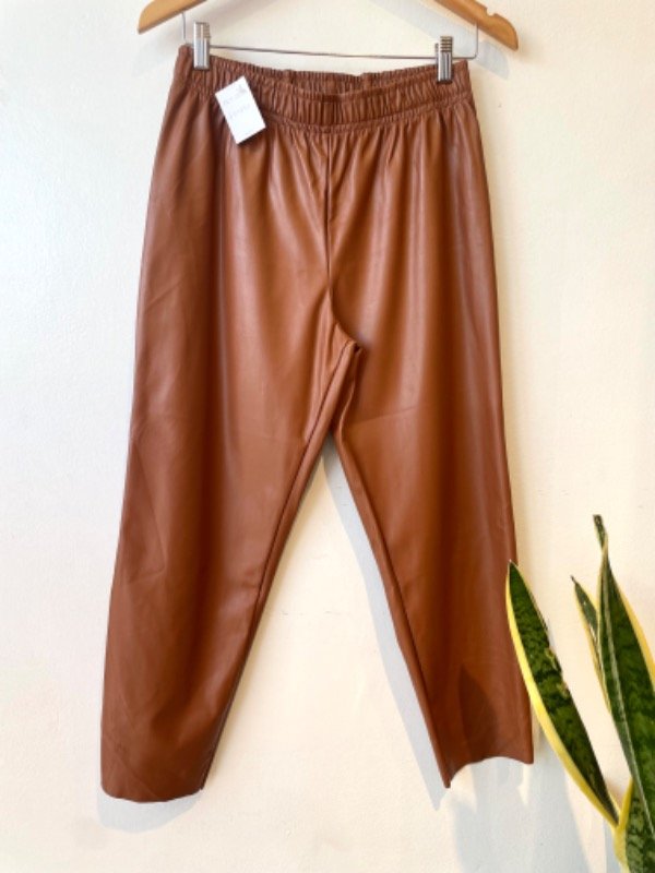 Producto - Pantalón ecocuero marrón talle M