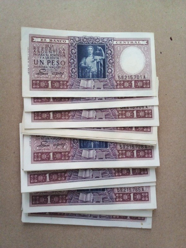 Producto - Un peso Moneda Nacional - Serie A - 1947 - 99 billetes correlativos