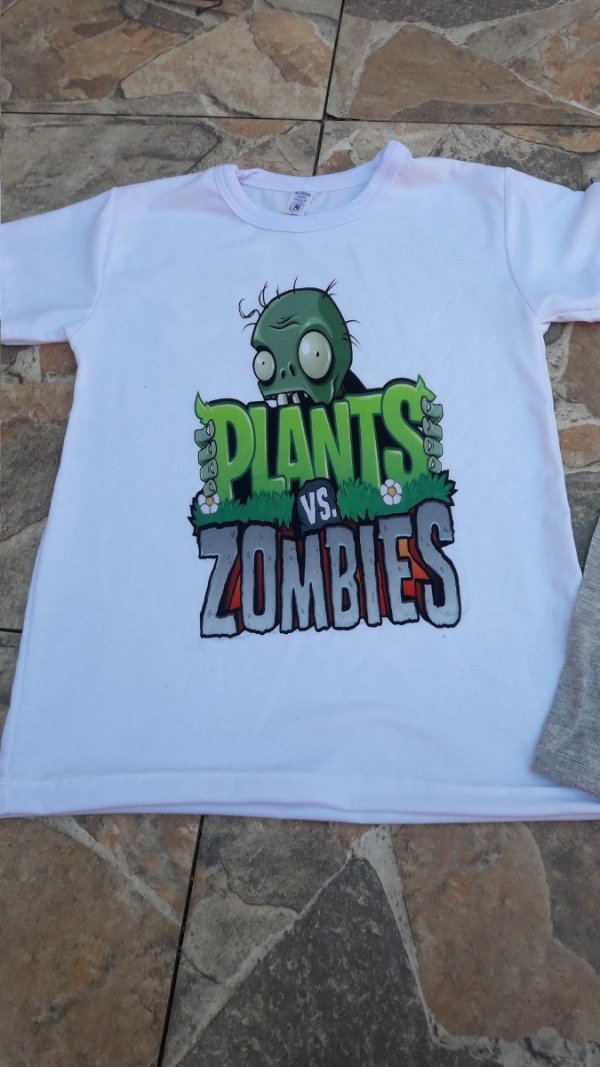 Producto - Remera "Plantas vs zombies"