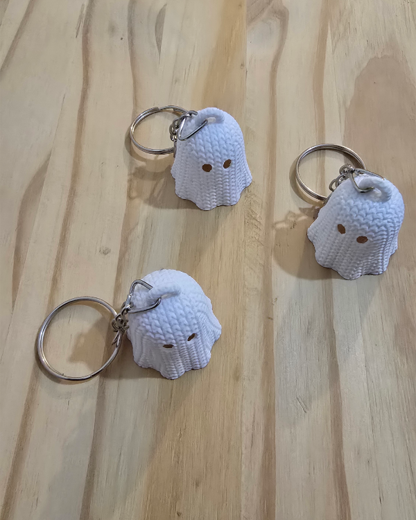 Producto - Llavero fantasma tejido