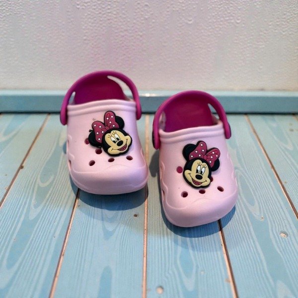 Producto - Crocs animadas cerradas de niño