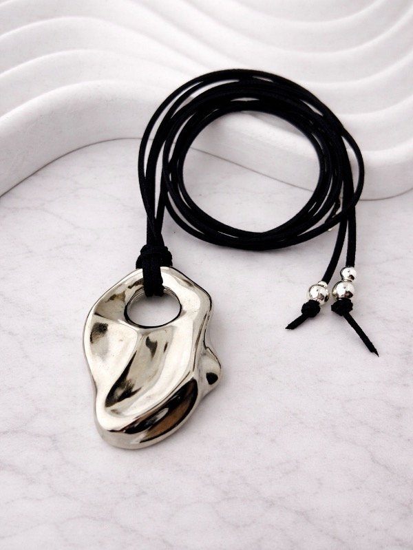 Producto - CHOCKER DE GAMUZA NEGRO 8015