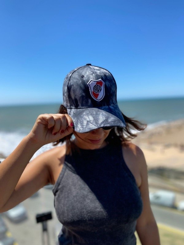Producto - Gorra Escudo River Plate Batik