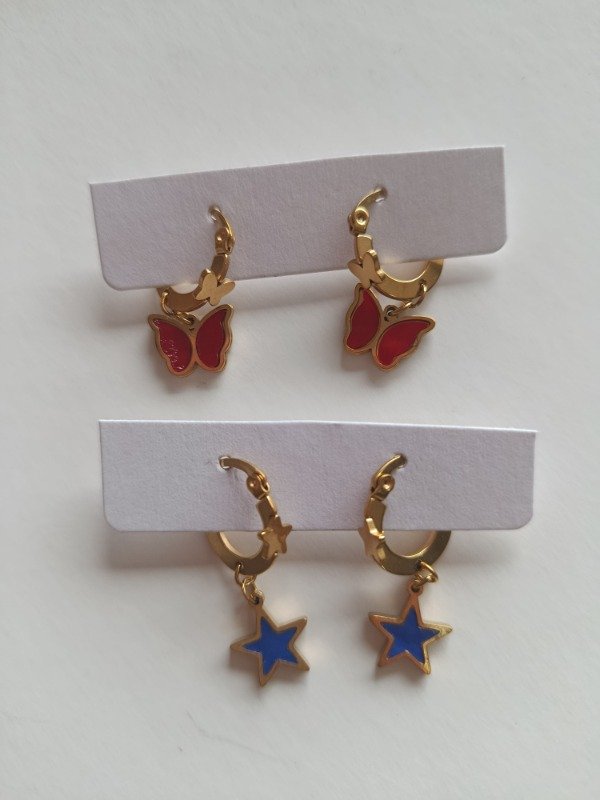 Producto - Aros de acero dorado con dije