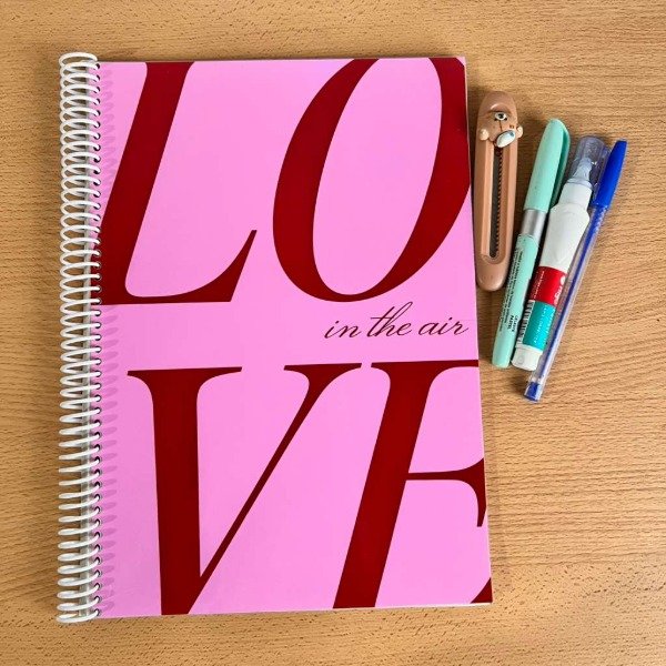 Producto - Cuaderno A4 Love in the air
