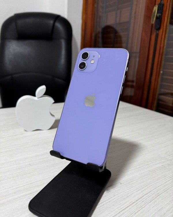 Producto - iPhone 12