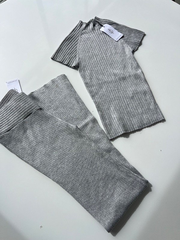 Producto - Set comfy reme (talle XS) + pant (talle M) Stradivarius