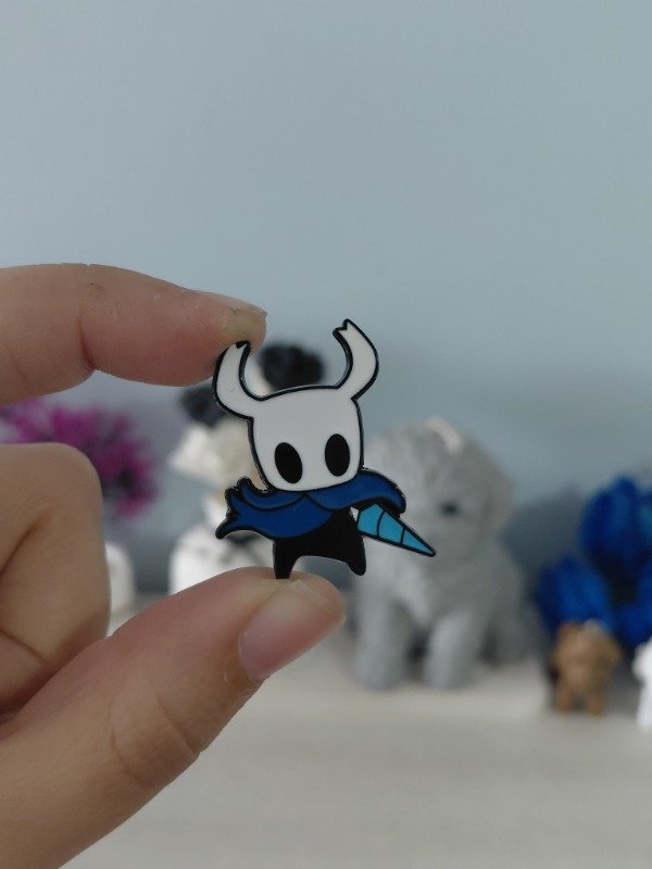 Producto - Pin metalizado - Hollow Knight #1886