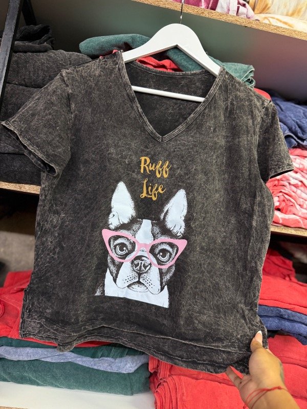 Remera batik de perro multicolor