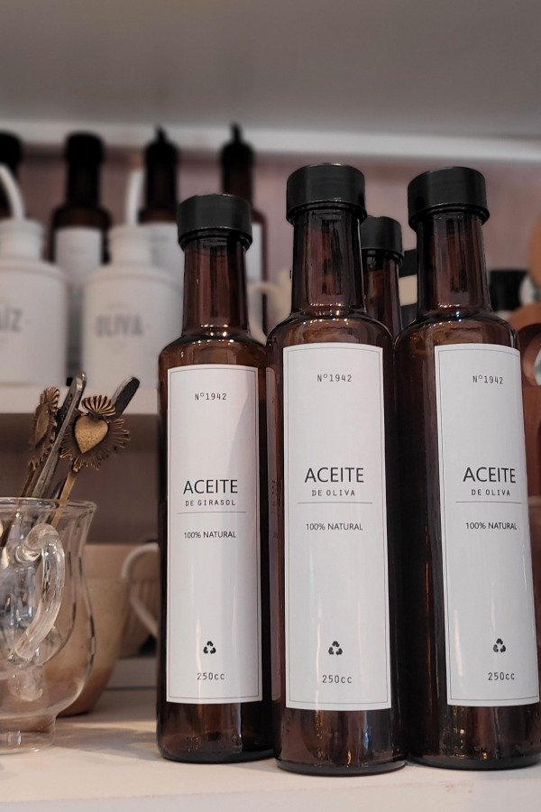 Producto - Botella vidrio ámbar aderezo con tapa
