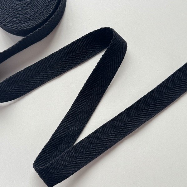 Producto - Cinta sarga de algodón Negro 11mts pase 4