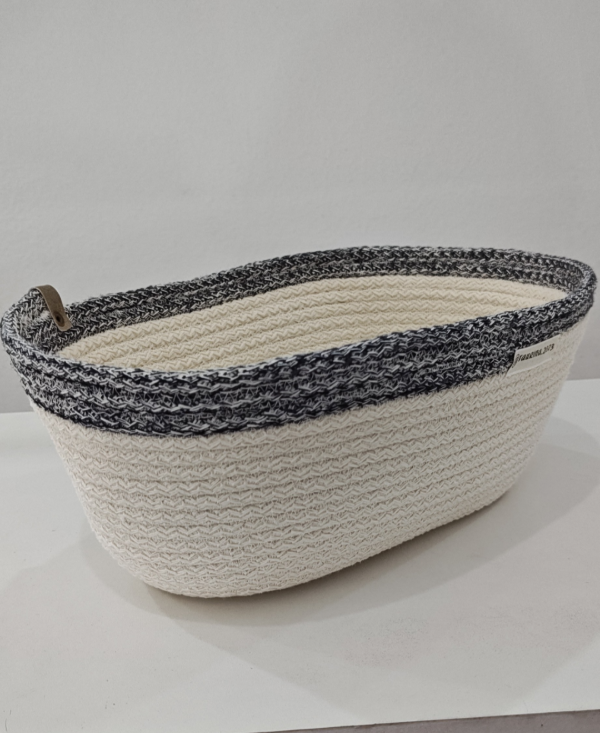 Producto - Canasto oval cotidiano con negro