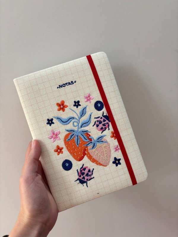 Producto - Cuaderno Bordado