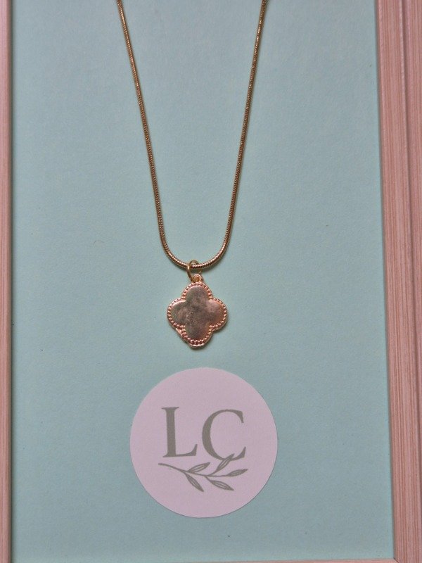 Producto - Collar dorado flor dorada